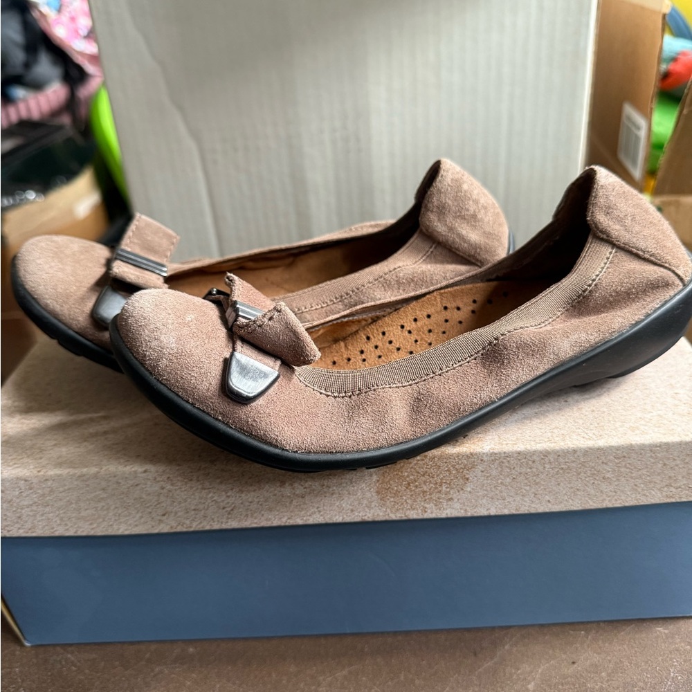 Flats/ Size 7